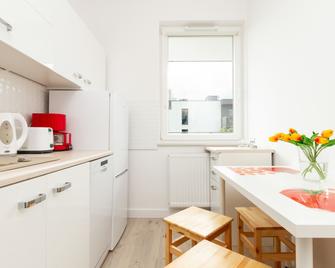 Apartment Harmonia Oliwska by Renters - Gdansk - Kitchen