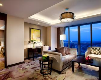 Crowne Plaza Shanghai Xiayang Lake By IHG - Shanghai - Living room