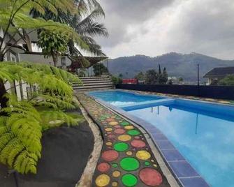Seulawah Resort And Cafe - Batu - Pool