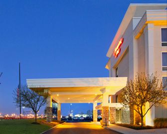 Hampton Inn Columbus-International Airport - קולומבוס - בניין