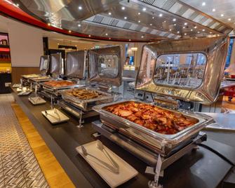 Novotel Sydney on Darling Harbour - Sydney - Matsal