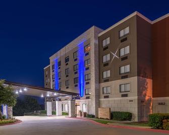 Holiday Inn Express Hotel & Suites Mesquite - Mesquite - Rakennus