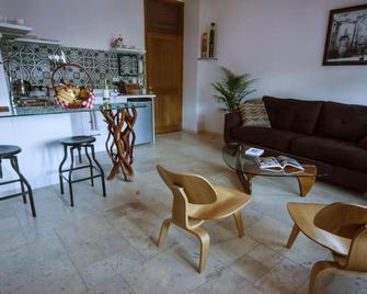Beautiful boutique Apart-hotel-views and service(Casco Antiguo) - Cidade do Panamá - Sala de estar