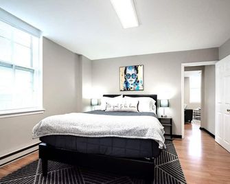 The Terrace at Park Place 2nd floor walk up -cozy 2 bedroom fast WiFi free coffee - Wilmington - Chambre