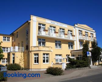 Hotel Poseidon - Kühlungsborn - Edificio