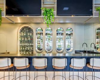 IFT - Ed. Infinity Tower Flat 350m da Meia Praia - Itapema - Bar