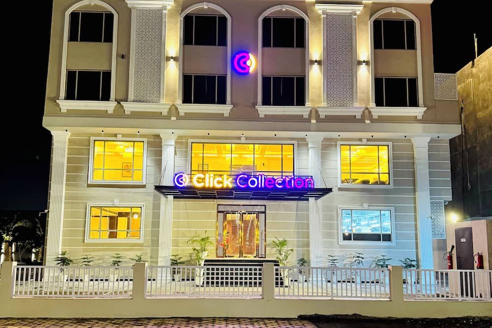 Click Collection Grand Gateway Varanasi - ורנאסי - בניין