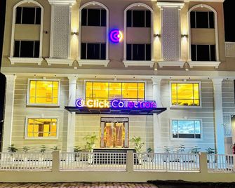 Click Collection Grand Gateway Varanasi - Varanasi - Building