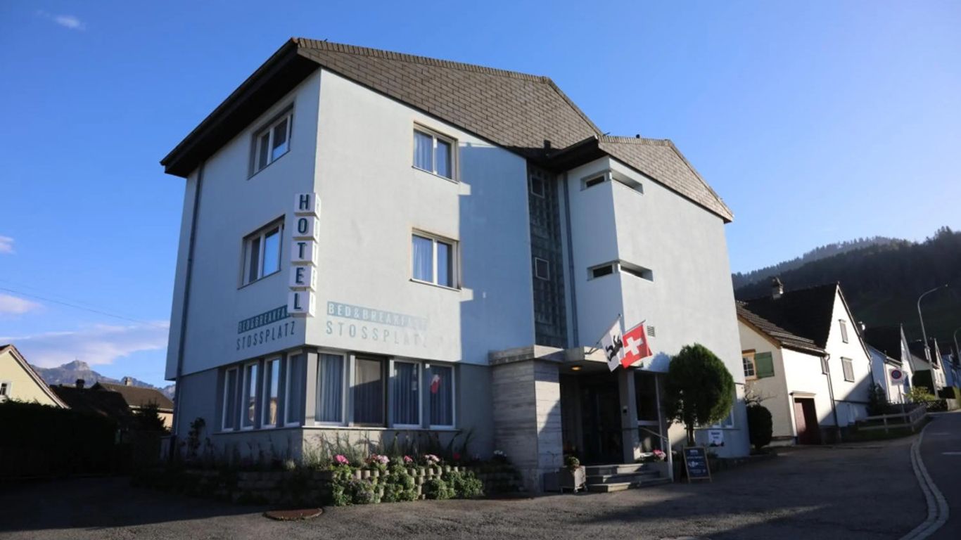 Hotel B&B Stossplatz anytime and easy self Check-in