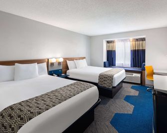 Microtel Inn & Suites by Wyndham Bowling Green - באולינג גרין - חדר שינה
