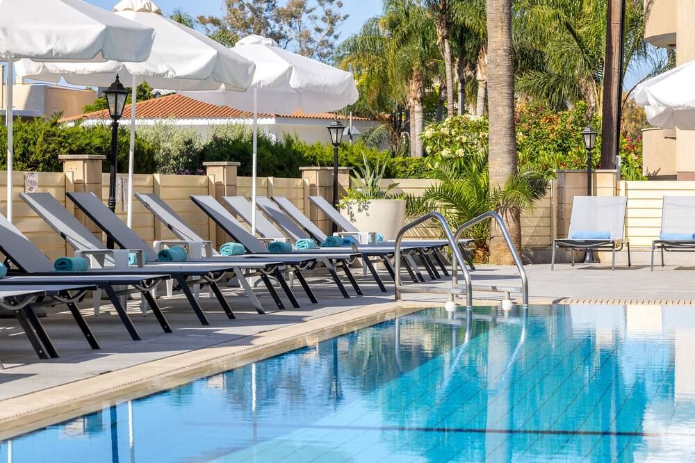 Kapetanios Limassol Hotel - לימסול - בריכה