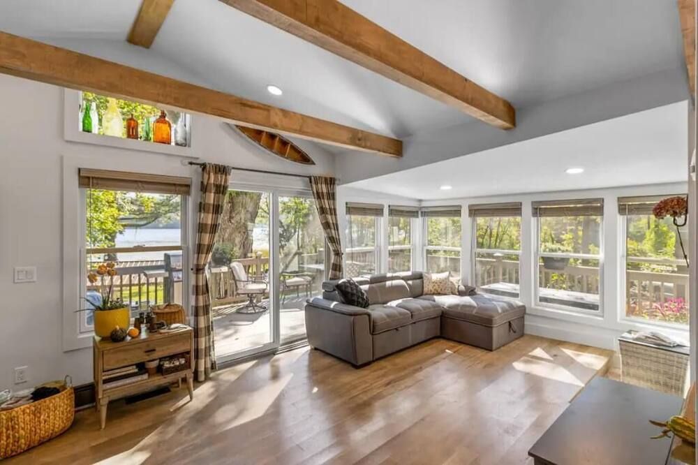 Tranquil Waterfront Retreat on Mombasha Lake - Monroe - غرفة معيشة