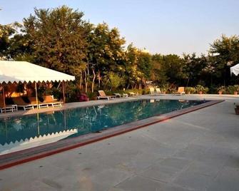 Achrol Bagh - Achrol - Piscina