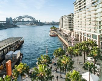 Pullman Quay Grand Sydney Harbour - Sydney - Building