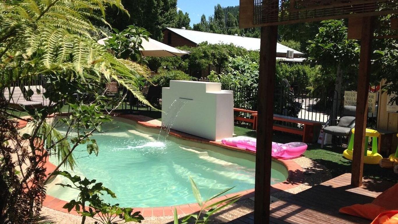 Coach House Inn