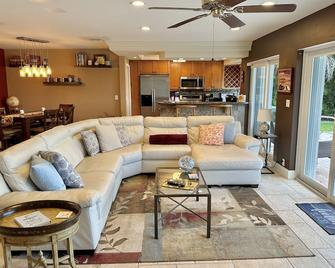 Relaxing, Private Getaway With Amazing Water Views At Our Super Paradise! - Fort Lauderdale - Soggiorno