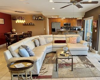 Relaxing, Private Getaway With Amazing Water Views At Our Super Paradise! - Fort Lauderdale - Sala