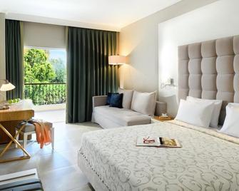 Portes Beach Hotel - Nea Poteidaia - Schlafzimmer