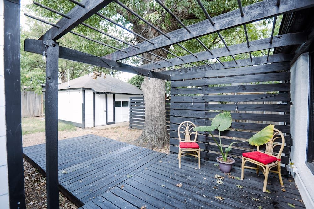 1-Bed w/Private Entrance, quarters attached to main house, 10 Min from Downtown! - דאלאס - פטיו