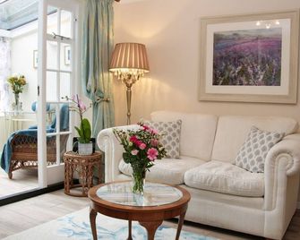 Troutbeck Cottage - Ludlow - Living room