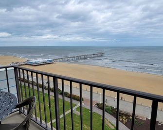 The Colony Condominiums - Virginia Beach