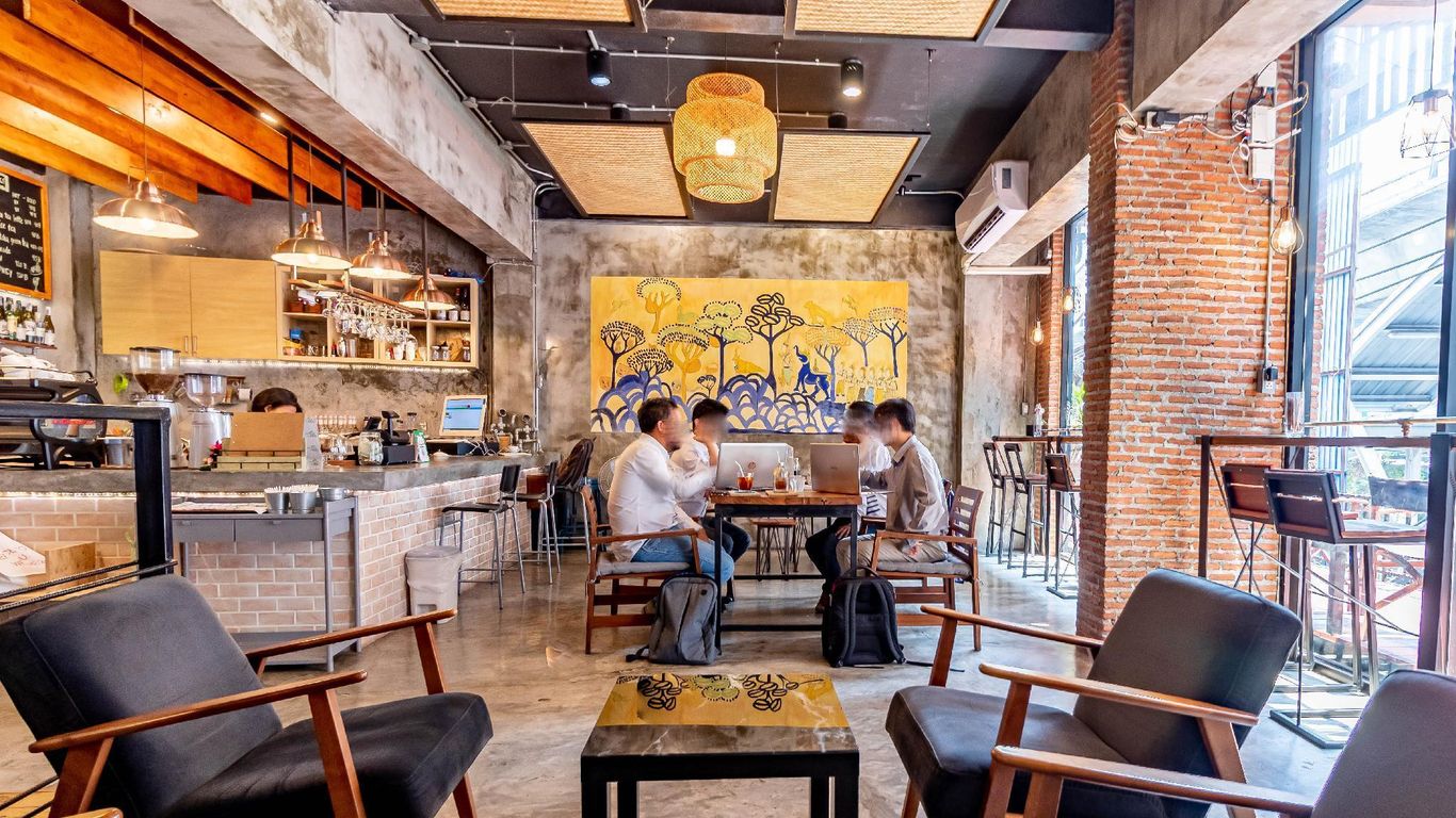 통로 트래블러즈 호스텔 앤드 카페