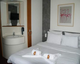 Quick Palace Epinal - Épinal - Bedroom