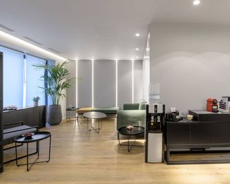 Acropolis Magenta Luxury Suites - Athènes - Hall d’entrée