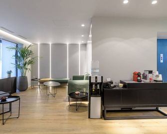 Acropolis Magenta Luxury Suites - אתונה - לובי