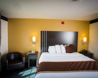 Chisholm Inn & Suites - Chisholm - Bedroom