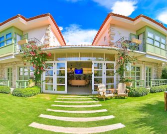 Palas Alaçatı - Adult Only - Alacati - Rakennus