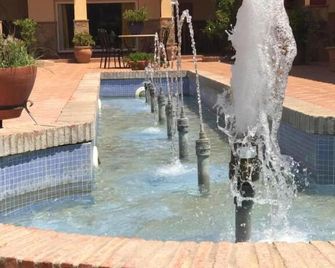 Hotel Trajano - Zalamea de la Serena - Piscina