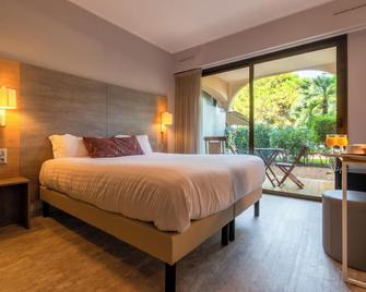 Hotel Bahia - Villeneuve-Loubet - Bedroom