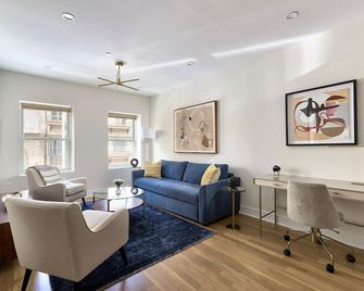 Sunny 2br Loft Work Relax Minutes to Nyc - Hoboken - Living room