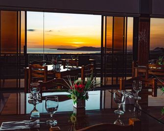 Marqis Sunrise Sunset Resort and Spa - Tagbilaran - Restaurant
