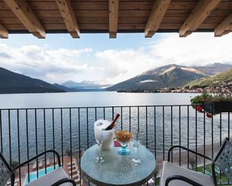 Hotel Regina - Gravedona - Balcony