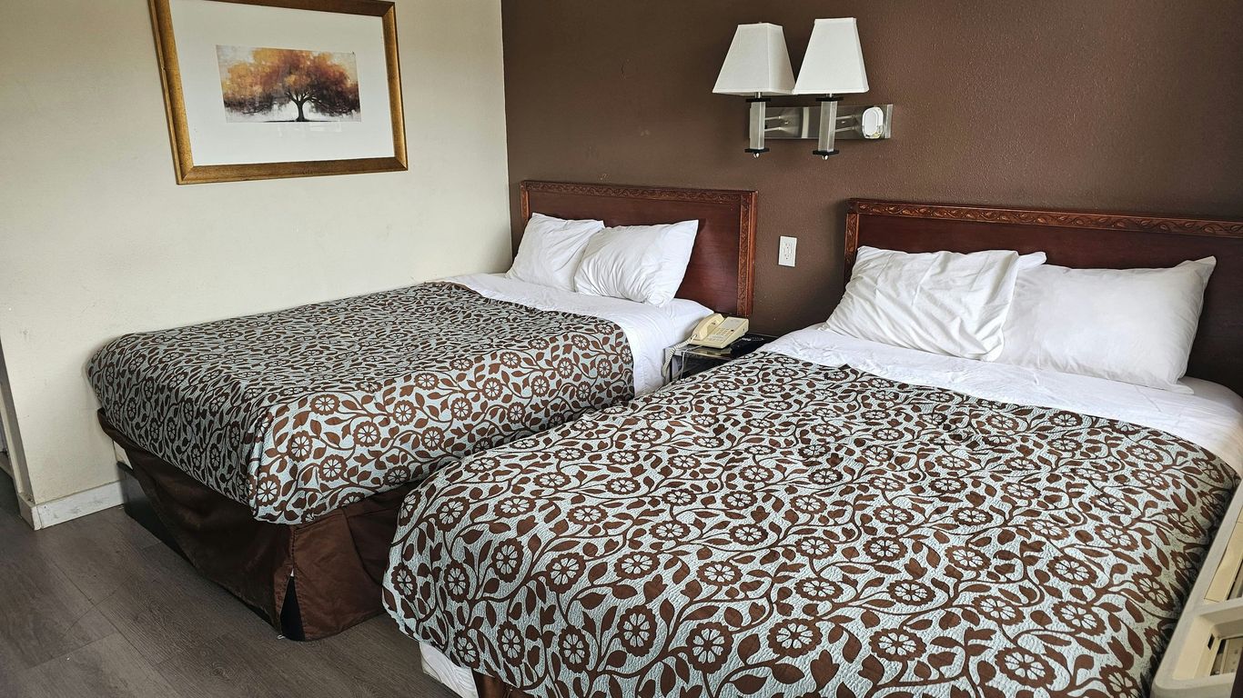 Travel Inn by OYO Omaha