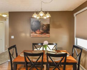Close to Anchorage Airport, Lake Hood and the Cook Inlet coast - Anchorage - Comedor