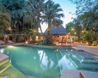 Hotel Pasatiempo - Tamarindo - Piscina