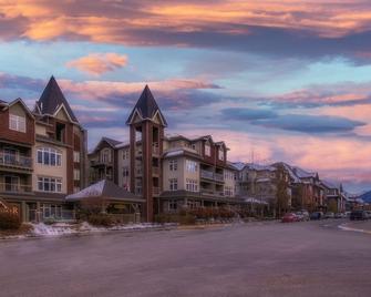 Mountain View 2 Bedroom Condo - Wt Top Floor-401 - Canmore - Gebouw
