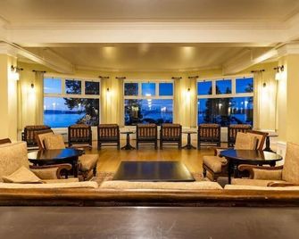Lake Yellowstone Hotel & Cabins - Lake - Lounge