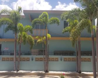 Hotel El Eden - Juana Díaz - Building