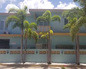 Hotel El Eden - Juana Díaz - Building