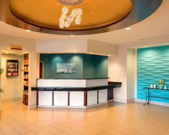 SpringHill Suites by Marriott Charlotte Airport - Charlotte - Front desk