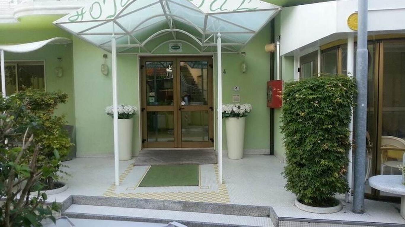 Hotel Raul