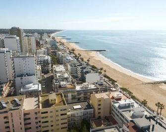 Jaune - 50 meters to the beach - Quarteira - Quarteira - Spiaggia