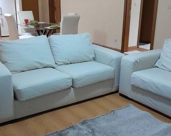 Charming 1-bedroom apartment in Coqueiros prestige building in Luanda city town - Luanda - Living room
