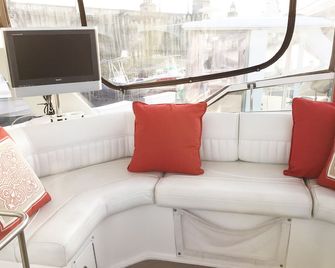 Luxury yacht in downtown Charleston, SC - Charleston - Wohnzimmer