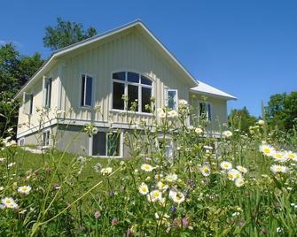retreat/ country home/ 64 pastoral acres/river/nature/-1 hr. west of Ottawa - Lanark - Edificio