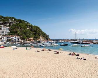 Tres Pins 2 - Llafranc - Strand